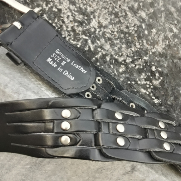 Genuine Leather Belt Metal Studded Rivets Grommets Gothic Grunge Punk Rock M-L - Picture 4 of 16